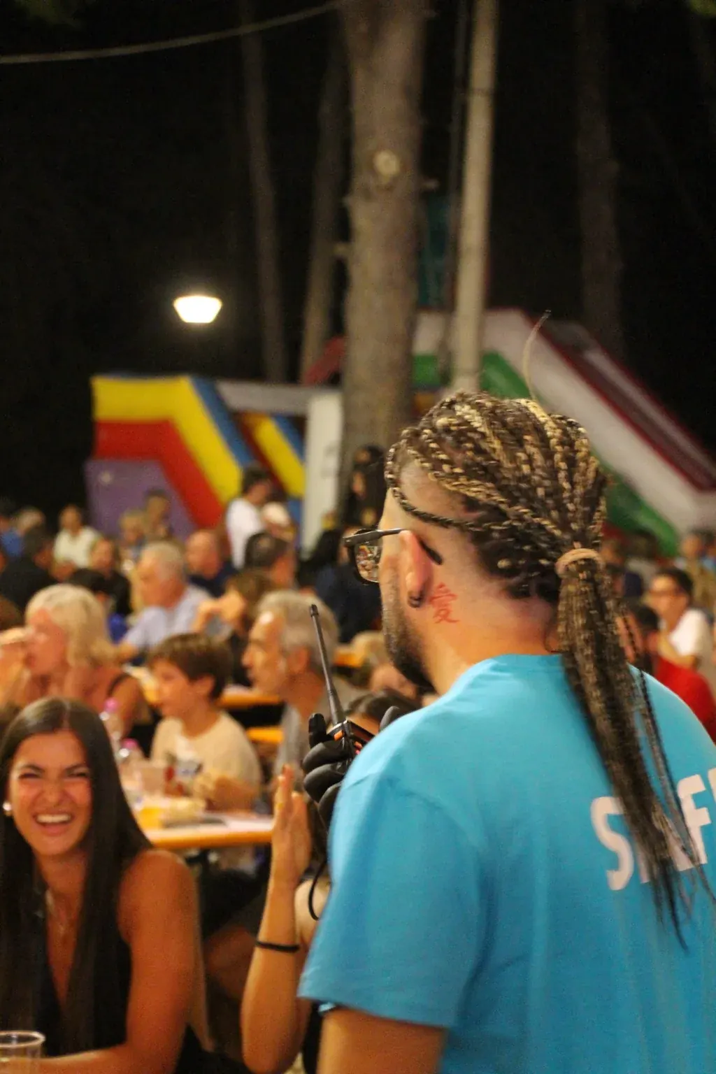 Lo staff della Festa tra i tavoli